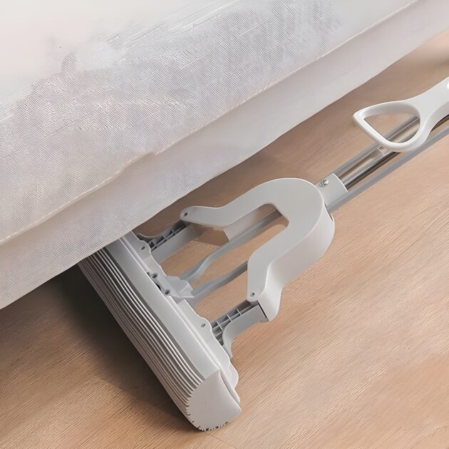 Hand-free Mop Squeezer