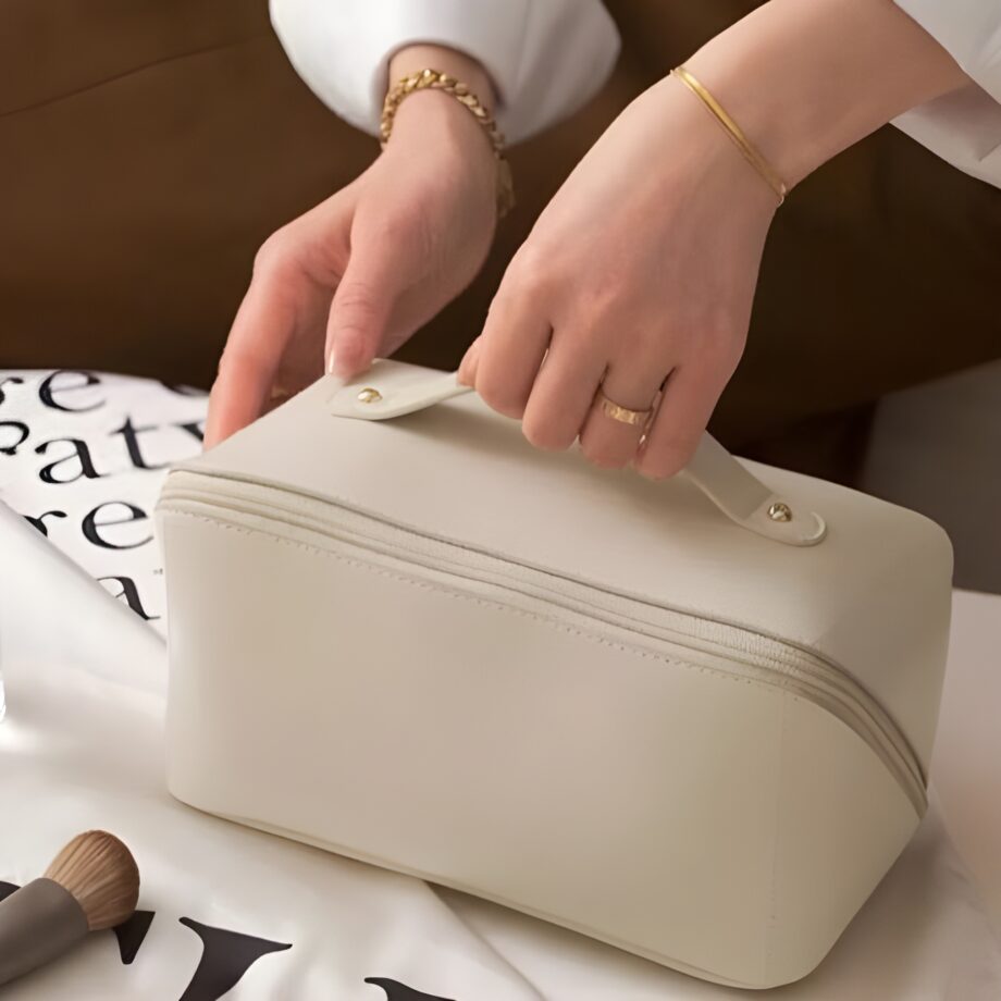 Large capacity leather Travel Cosmetic Bag